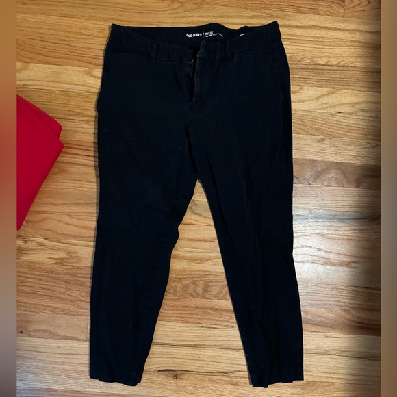 Lot of THREE Old Navy Pixie Pants, size 12 - Picture 3 of 5